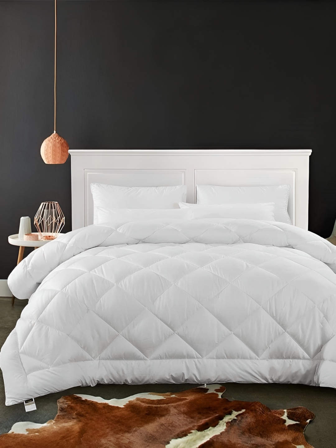 

Sleepino White Geometric Microfiber 210 GSM Double Bed Blanket
