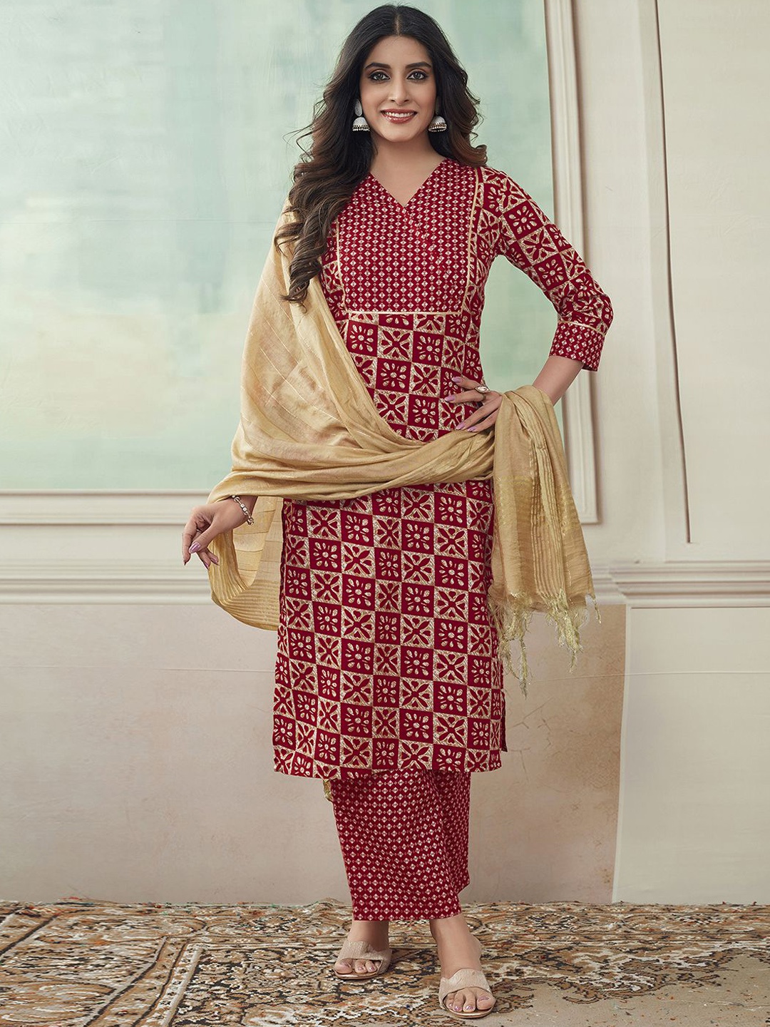 

SKYLEE Red Ethnic Motifs Printed Gotta Patti Straight Kurta With Palazzos & Dupatta