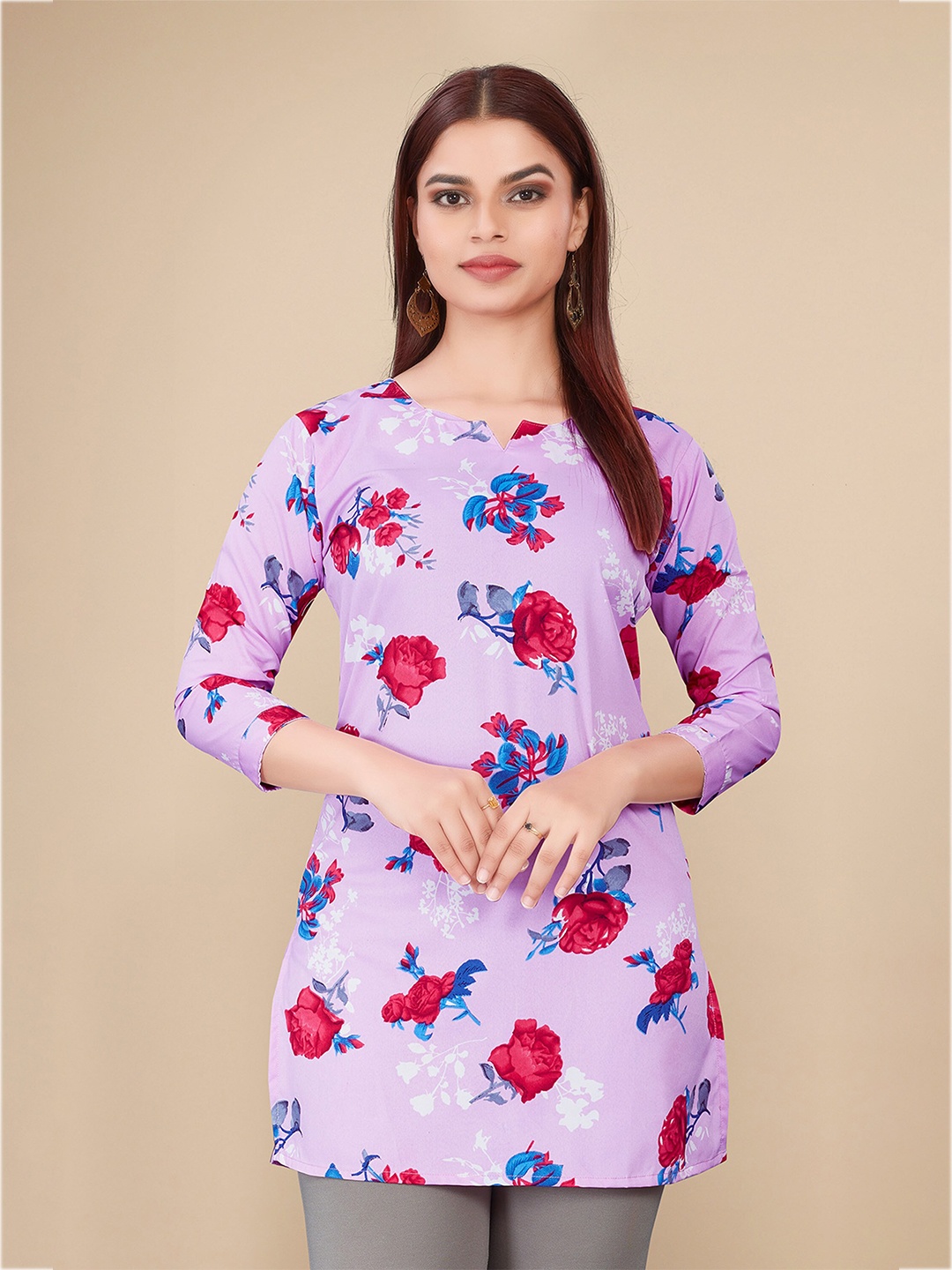 

UNITED LIBERTY Floral Printed Notched Round Neck Straight Kurti, Purple
