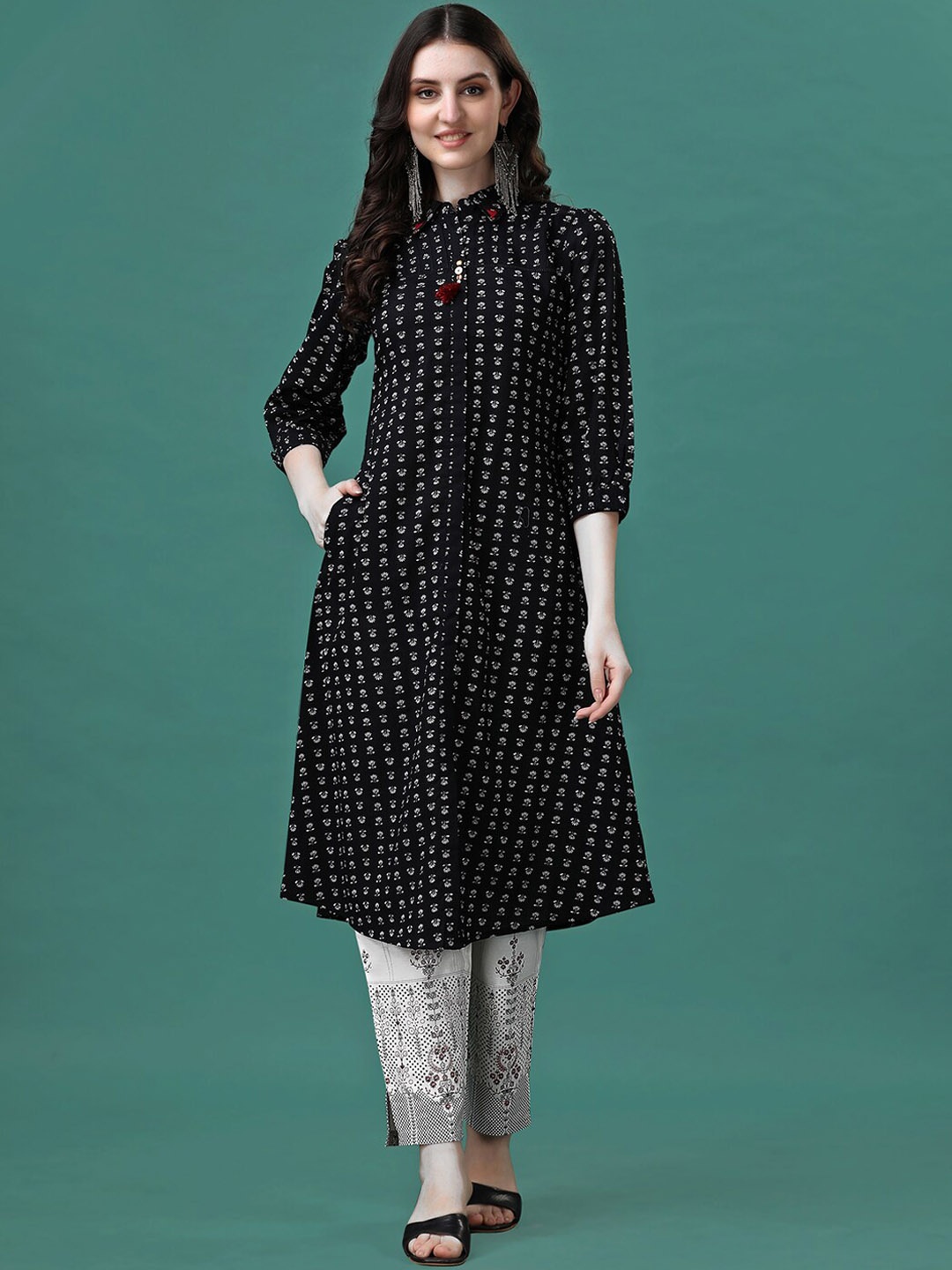 

KALINI Ethnic Motifs Printed Regular Pure Cotton Kurta with Trousers, Black