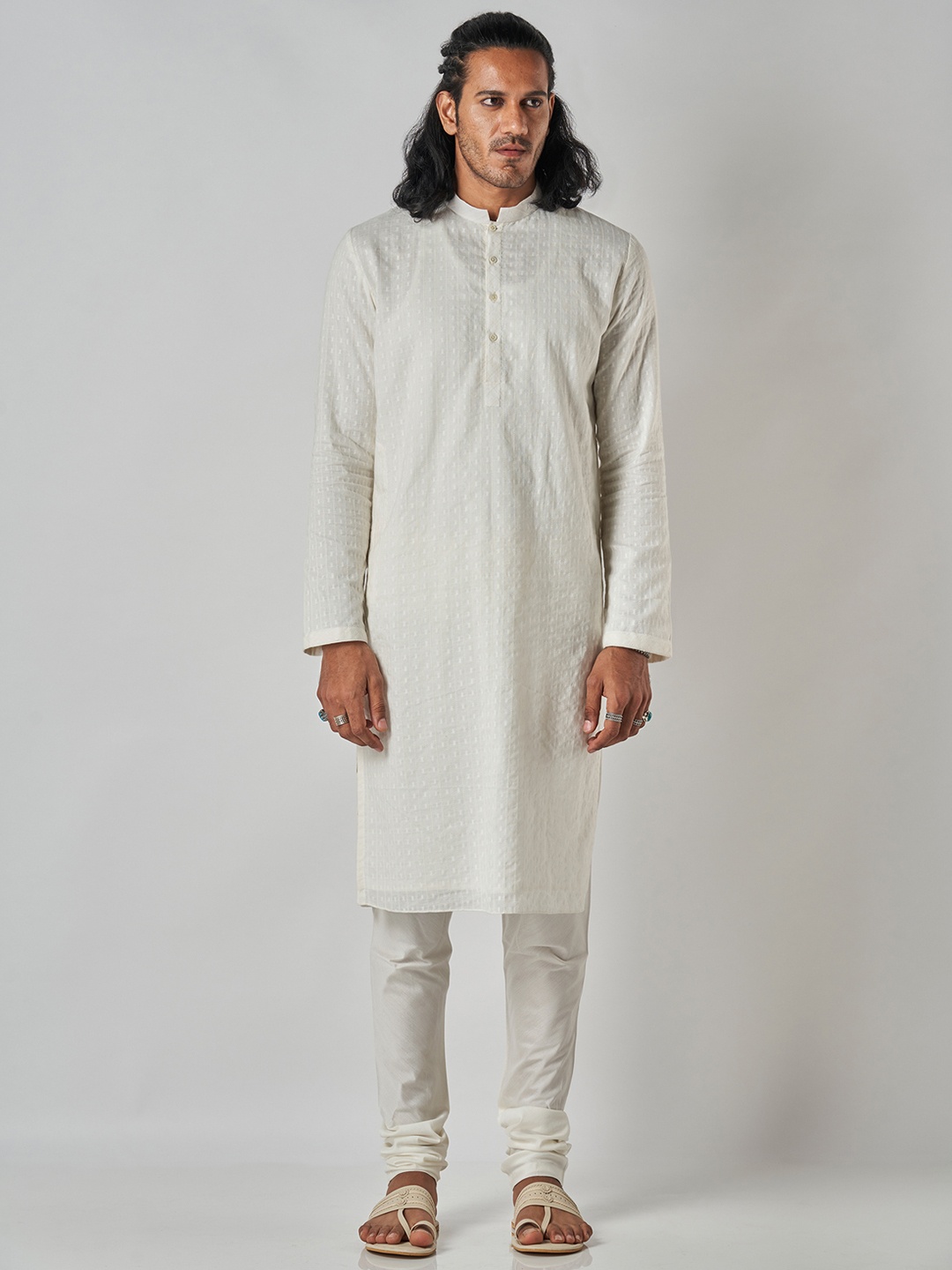 

Bubber Blu Bradford Self Designed Mandarin Collar Dobby Weave Cotton Straight Kurta, Off white