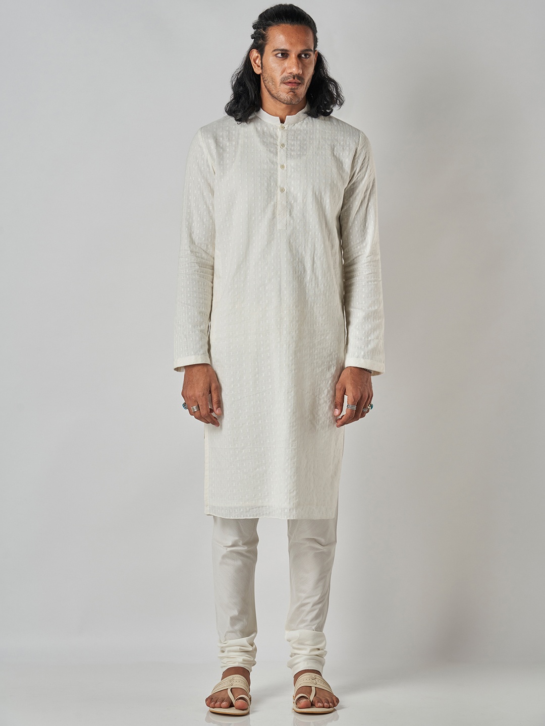 

Bubber Blu Bradford Self Designed Mandarin Collar Dobby Weave Cotton Straight Kurta, Off white