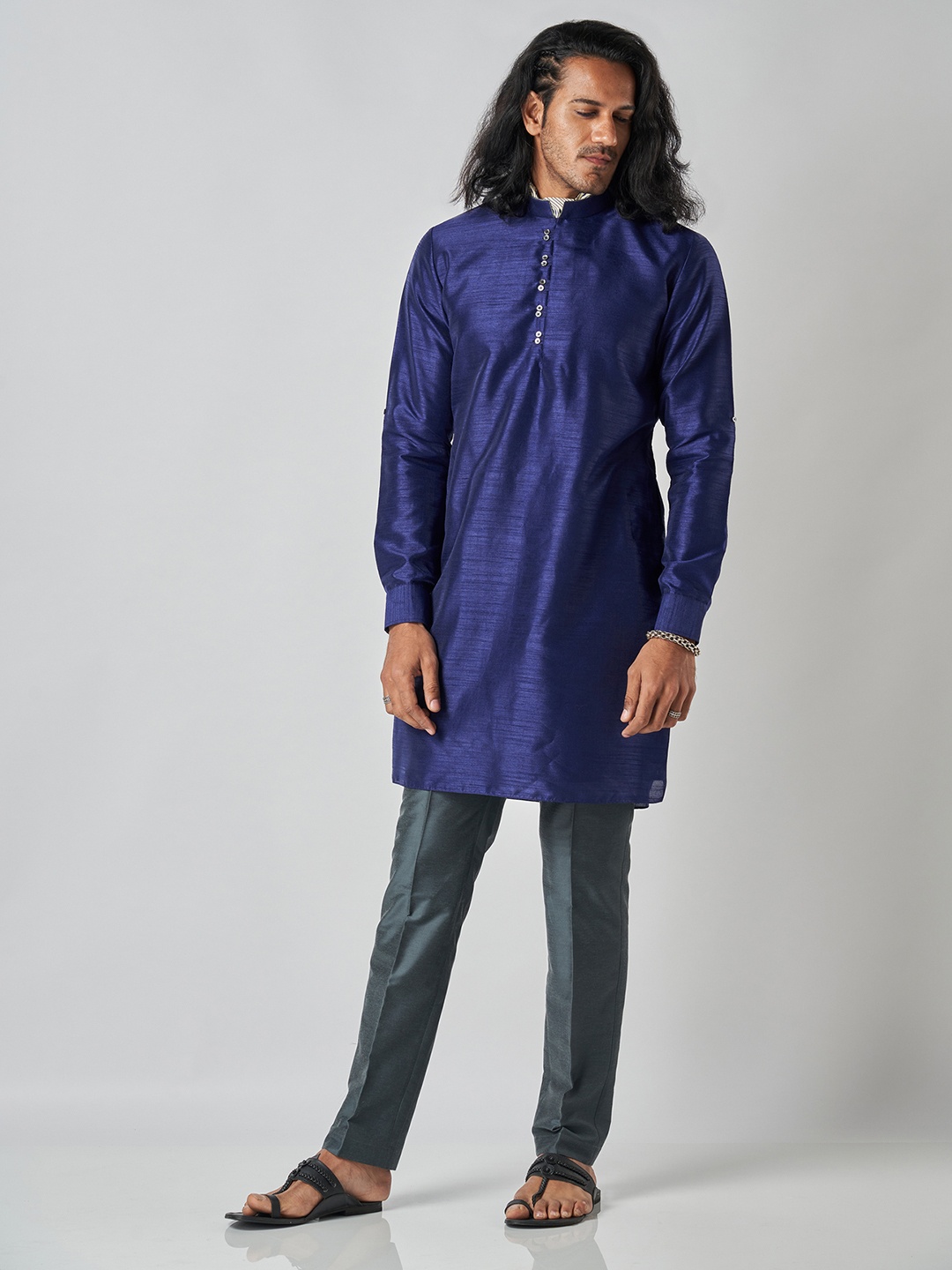 

Bubber Blu Mandarin Collar Raw Silk Straight Kurta, Navy blue