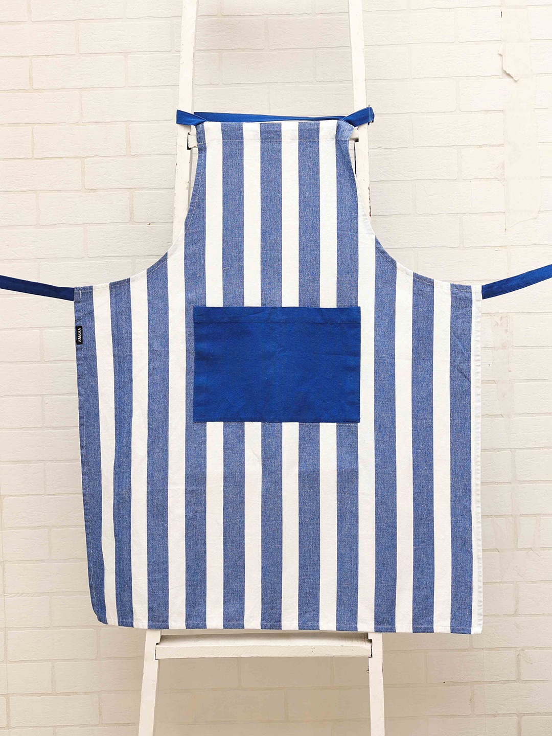 

Ariana Blue & White Printed Cotton Apron
