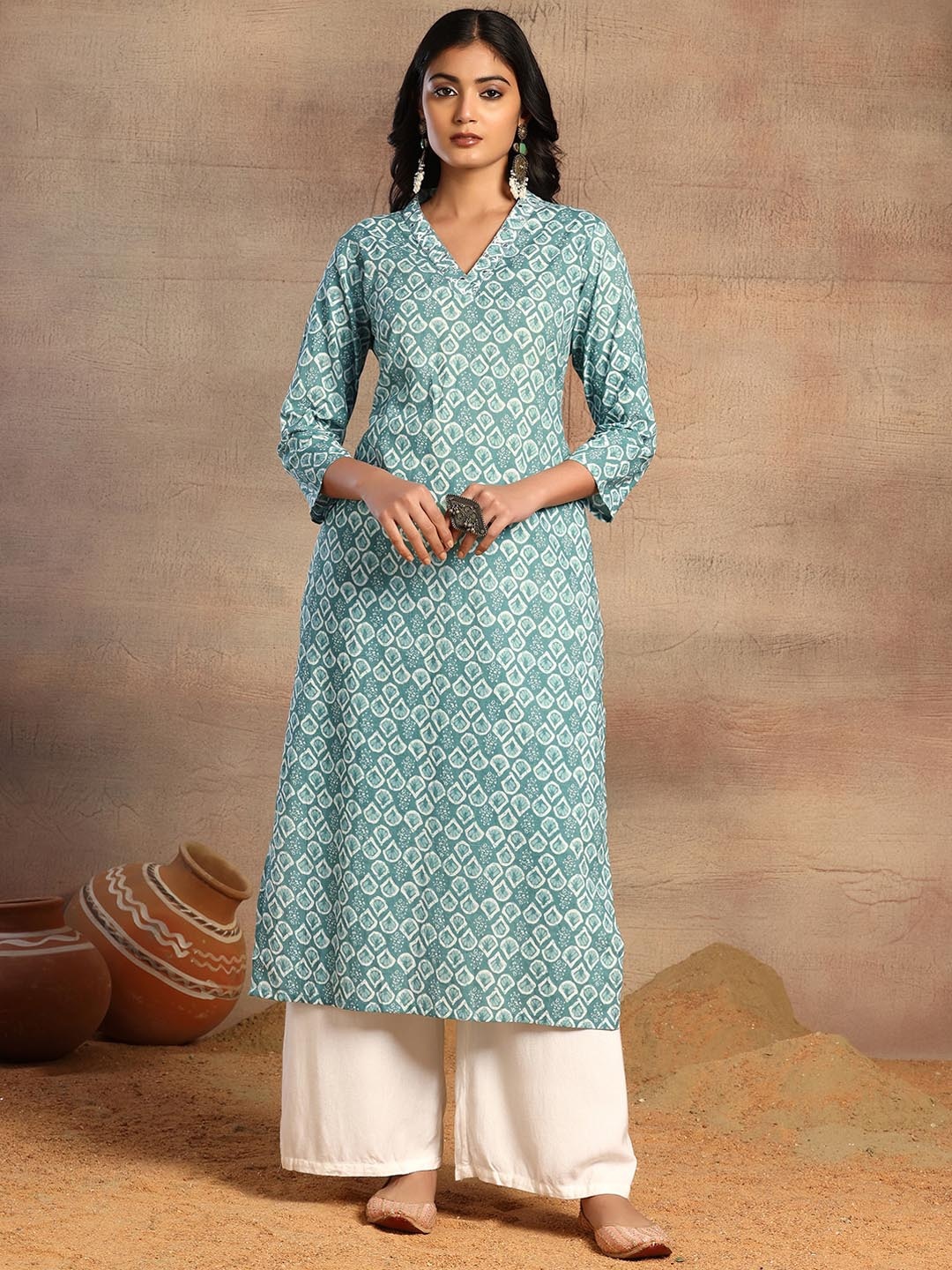 

Rang by Indya Ethnic Motifs Printed Mirror Work Detailed Pure Cotton Straight Kurta, Blue