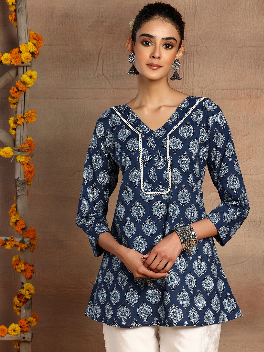 

Rang by Indya Ethnic Motifs Printed Pure Cotton A-Line Kurta, Blue