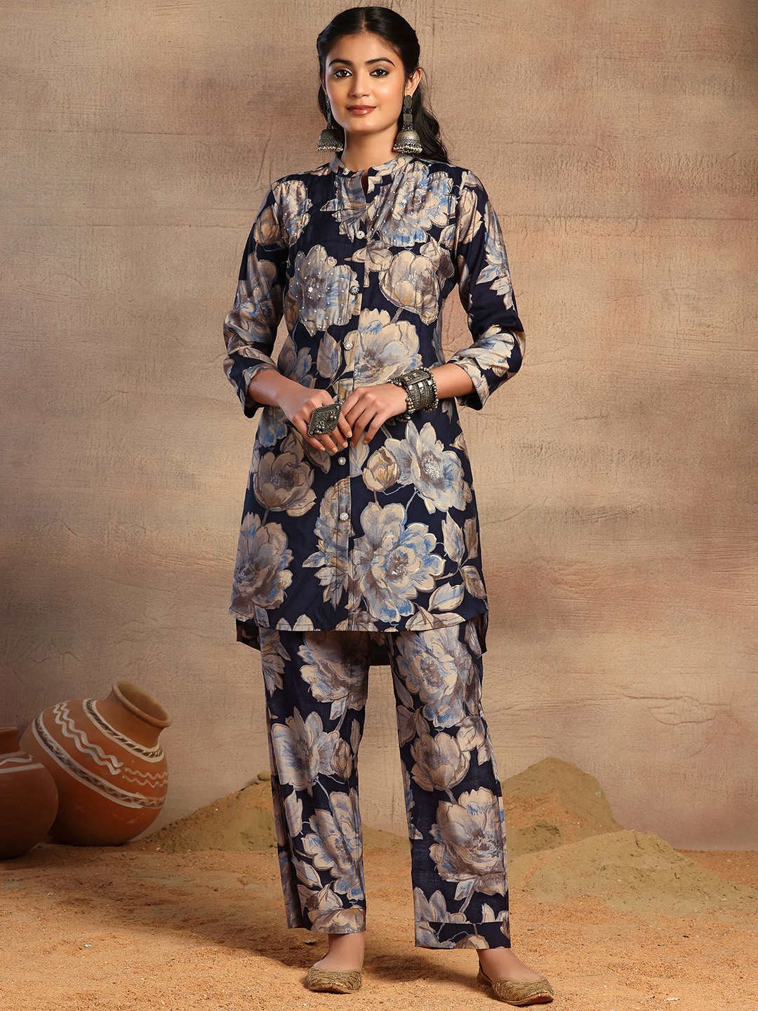

Rang by Indya Floral Printed Regular Kurta with Trousers, Blue