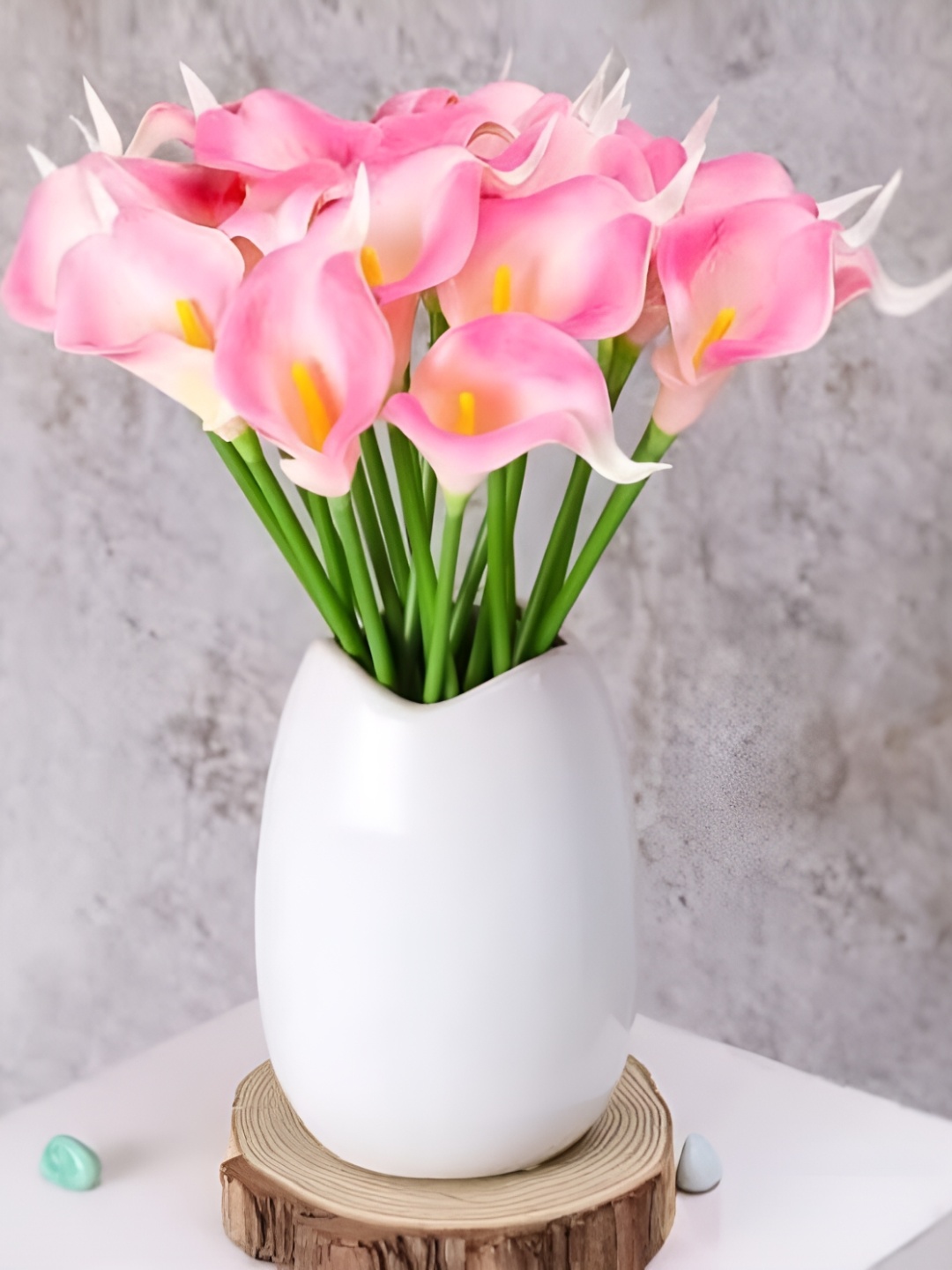 

Satyam Kraft Pink 5 Pieces Lily Artificial Flower