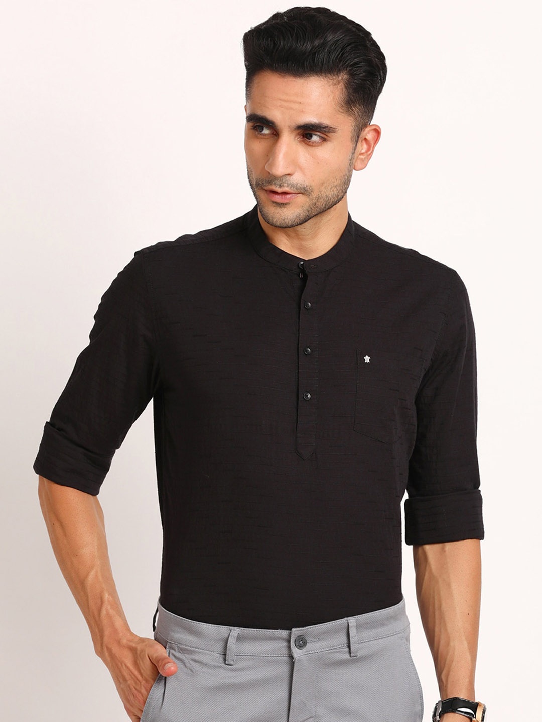 

Turtle Striped Mandarin Collar Pure Cotton Short Kurta, Black