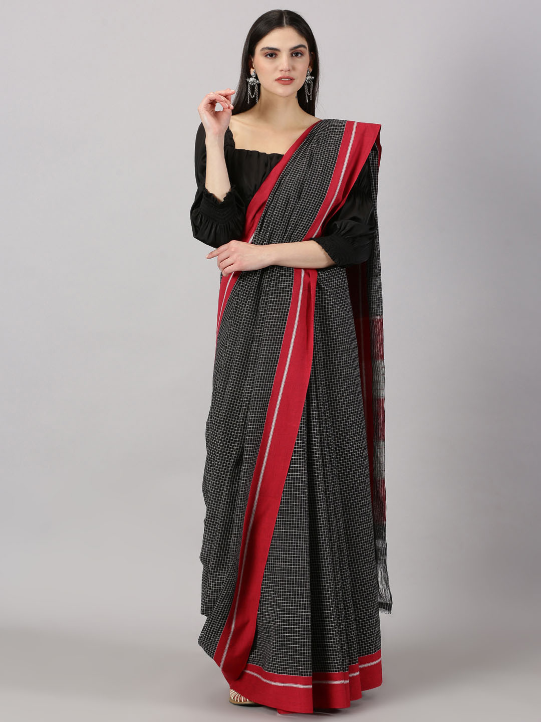 

Weaves of Tradition Checked Printed Pure Cotton Saree, Black