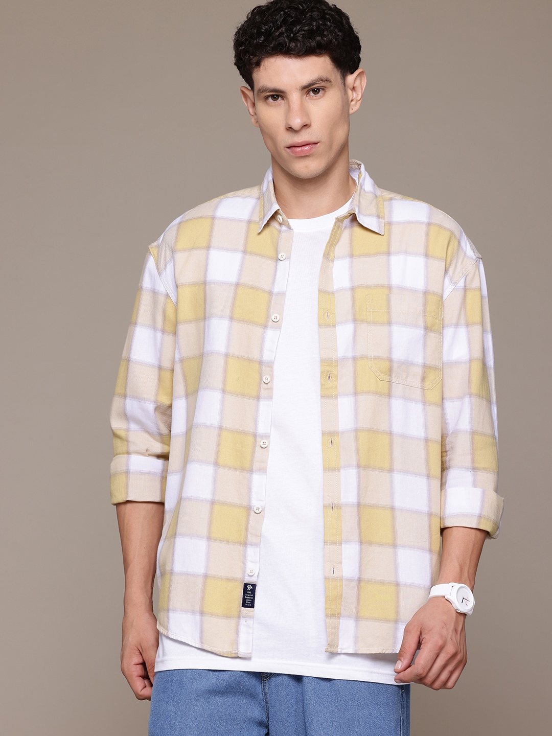

Roadster Men Opaque Checked Casual Shirt, Beige