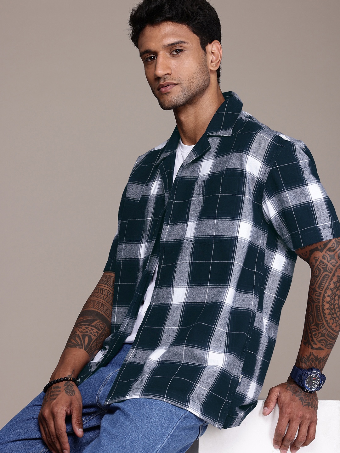 

The Roadster Life Co. Relaxed Fit Checked Cuban Collar Pure Cotton Casual Shirt, Navy blue