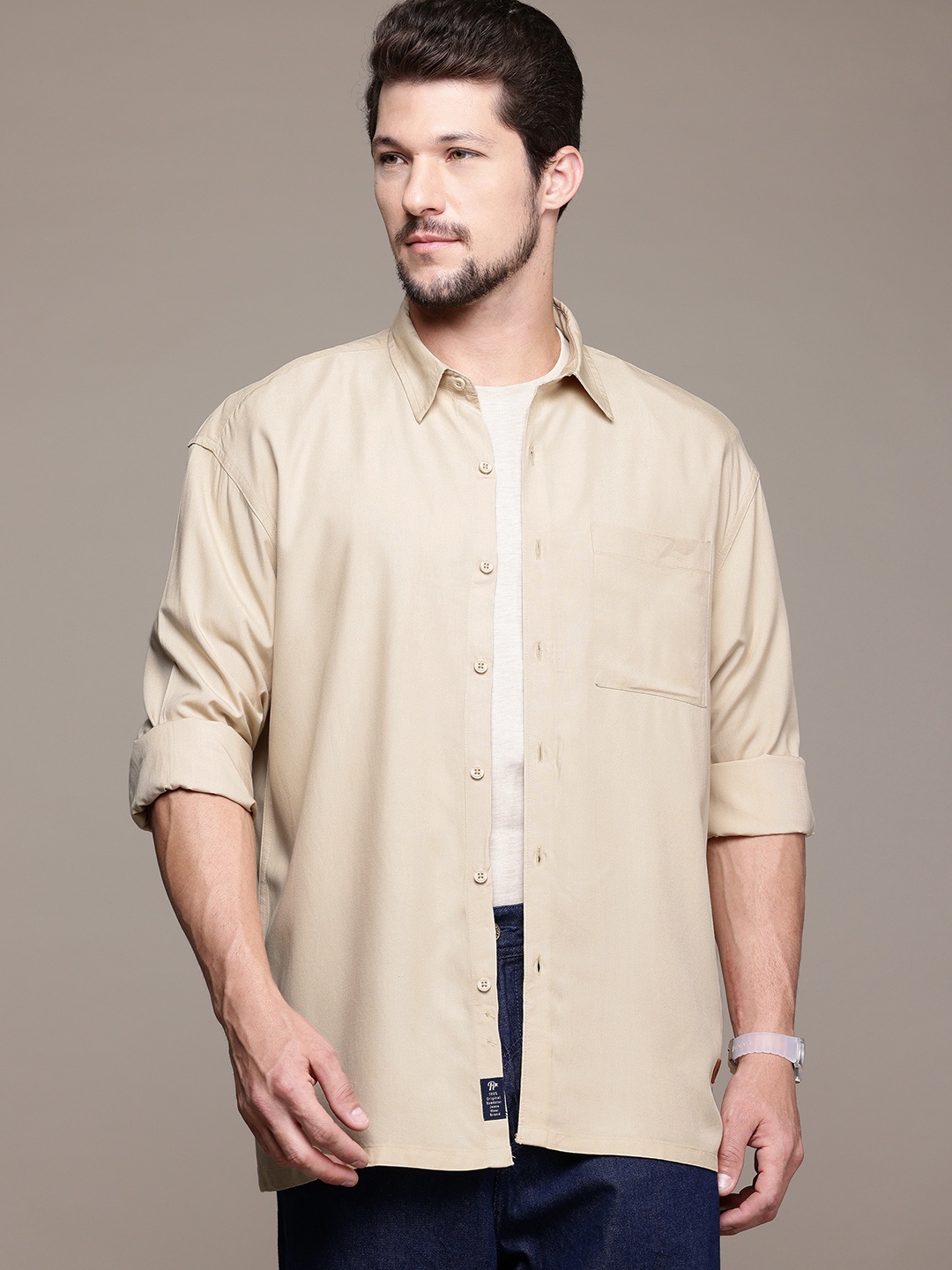 

The Roadster Lifestyle Co. Men Relaxed Fit Casual Shirt, Beige