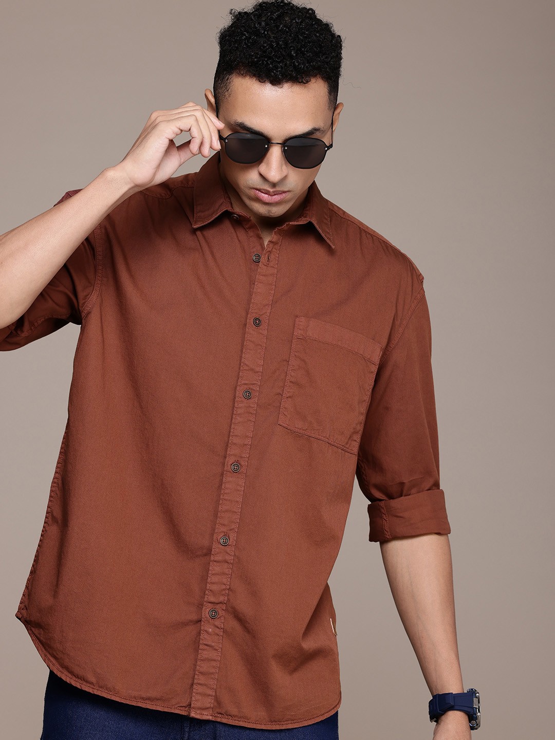 

The Roadster Lifestyle Co. Slim Fit Pure Cotton Casual Shirt, Brown