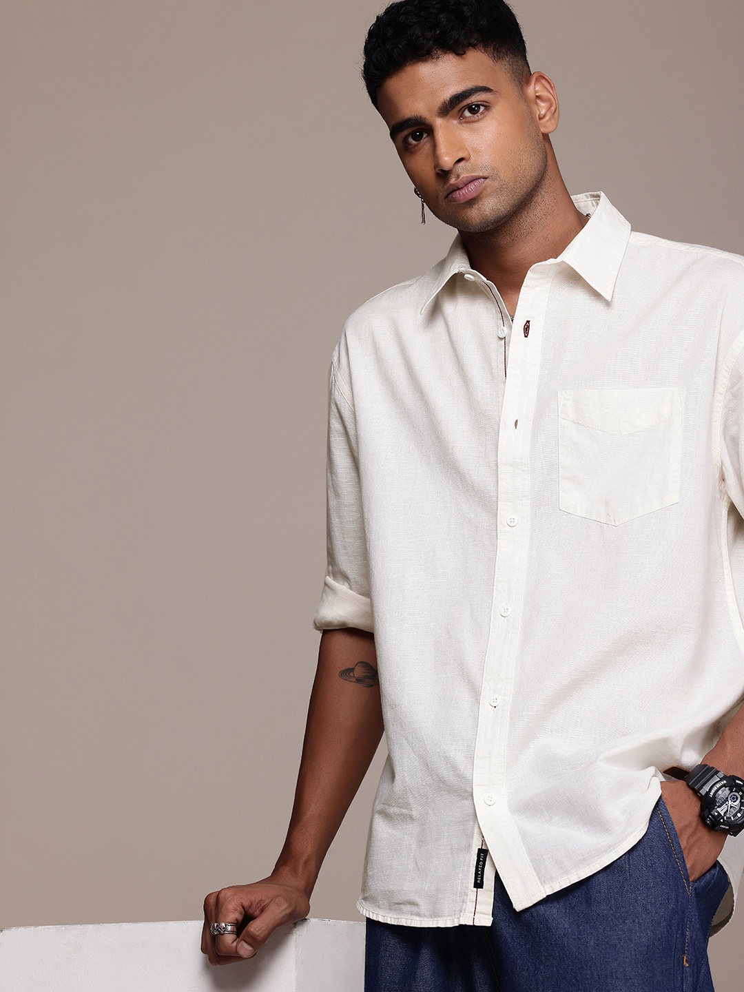 

The Roadster Life Co. Pure Cotton Roll-Up Sleeves Casual Shirt, Off white