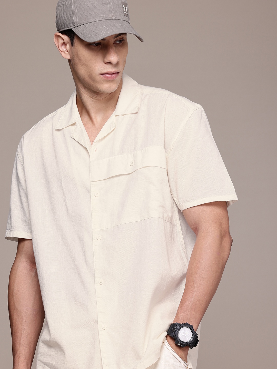 

The Roadster Life Co. Pure Cotton Relaxed Fit Casual Shirt, Off white