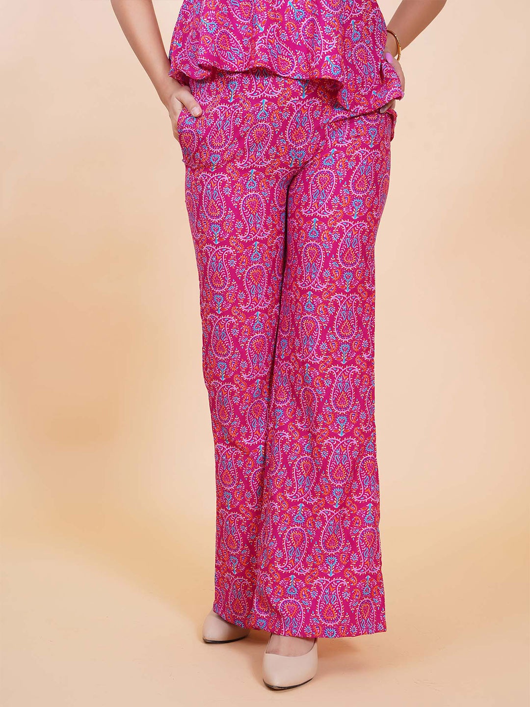 

Salvia Sky Women Printed Relaxed Regular Trouser, Pink