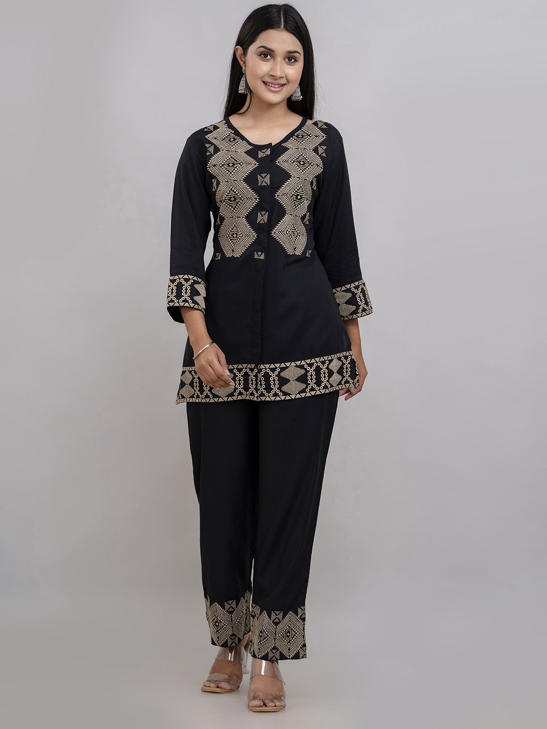 

Charu Embroidered Round Neck Top & Mid-Rise Trousers Co-Ords, Black