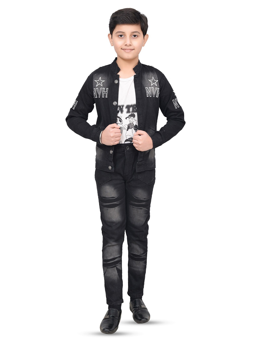 

BAESD Boys Printed T-shirt & Jeans With Jacket, Black