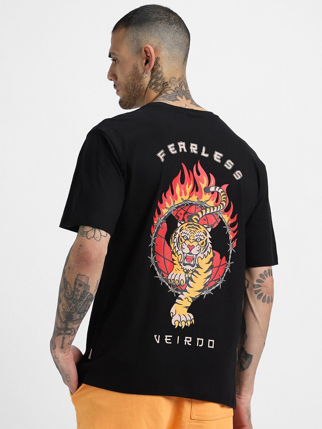 

VEIRDO Graphic Printed Round Neck Drop-Shoulder Sleeves Pure Cotton Oversized T-shirt, Black