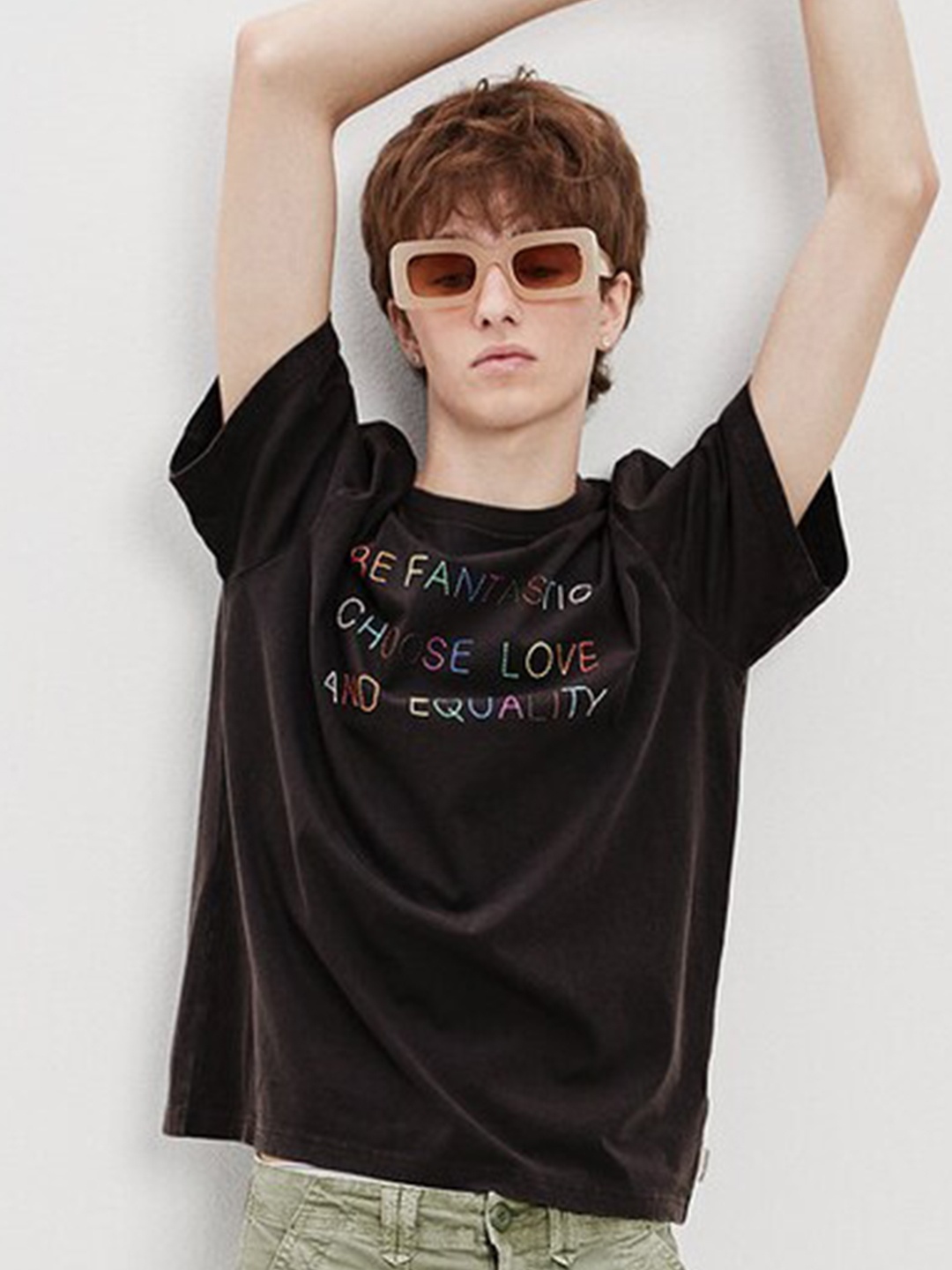 

AMERICAN EAGLE OUTFITTERS Typography Printed Cotton T-shirt, Black