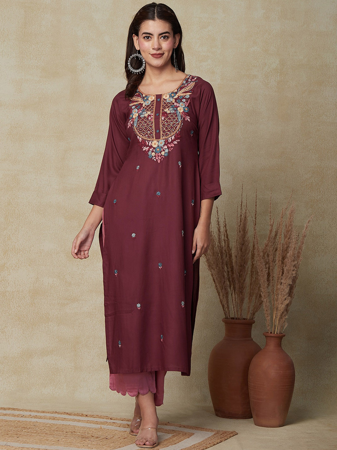 

FASHOR Floral Embroidered Round Neck Kurta, Burgundy