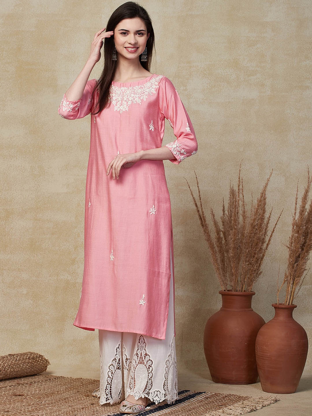 

FASHOR Floral Embroidered Thread Work Kurta, Pink