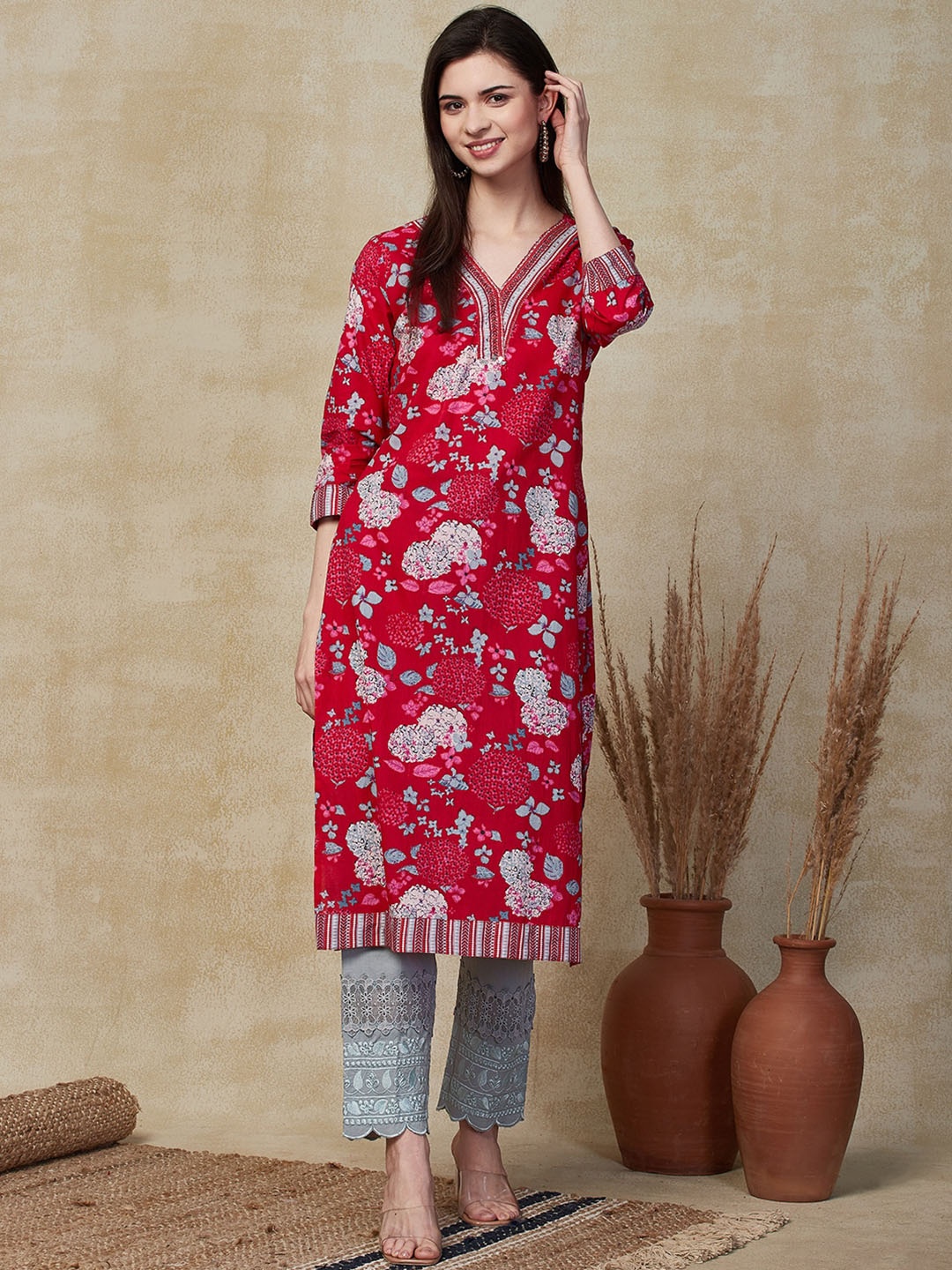 

FASHOR Floral Printed V-Neck Pure Cotton Kurta, Red