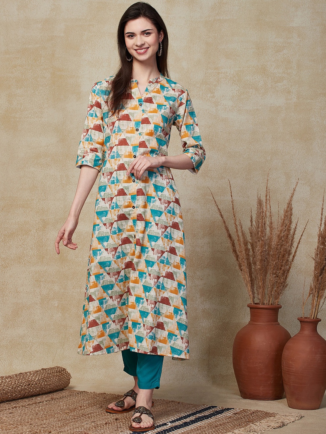 

FASHOR Geometric Printed Mandarin Collar Kurta, Beige