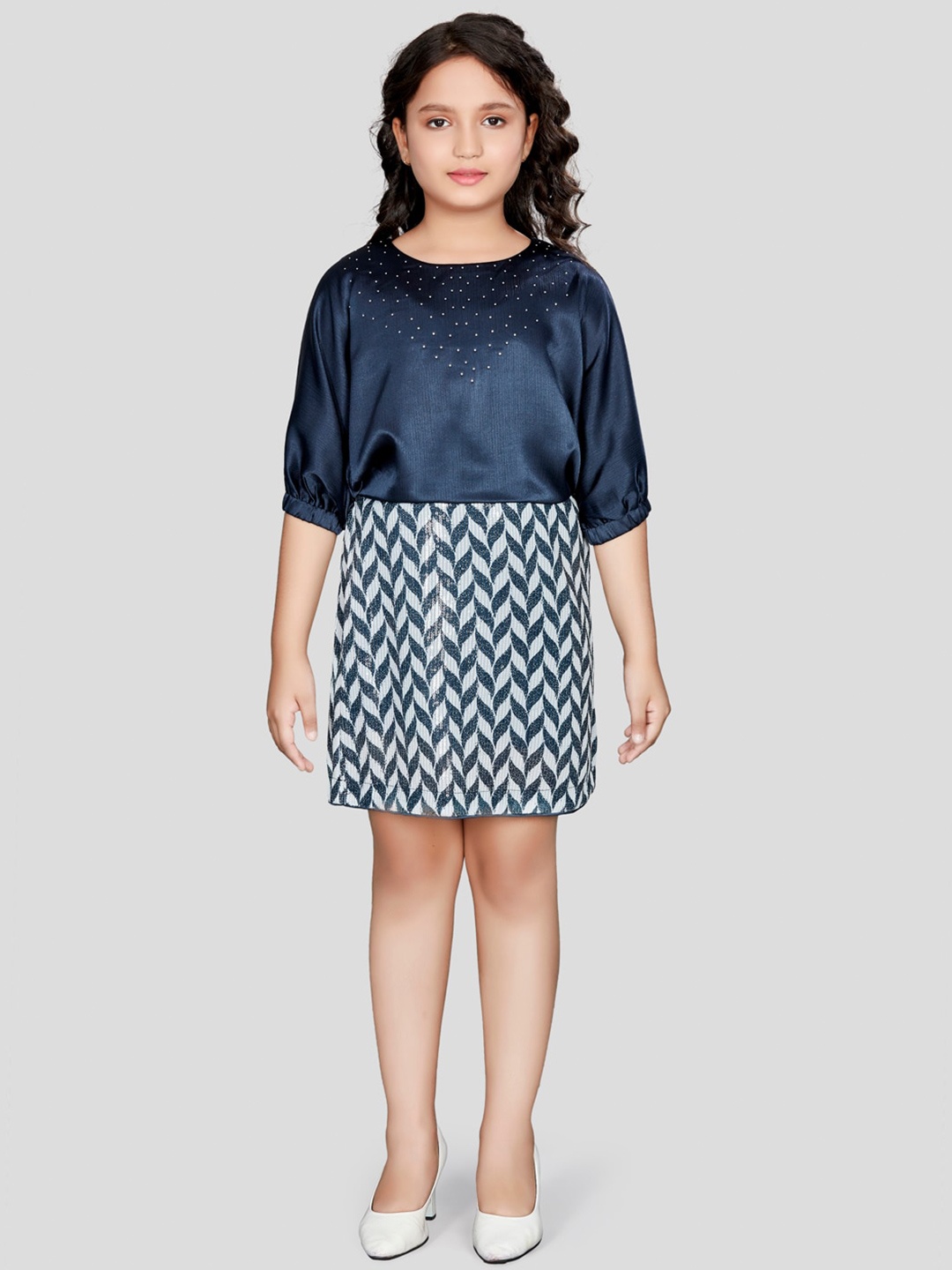 

Peppermint Round Neck Geometric Print Short Puff Sleeve Chiffon A-Line Dress, Navy blue