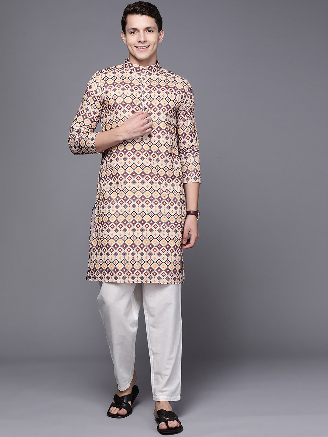 

Indo Era Geometric Printed Pure Cotton Kurta, Beige