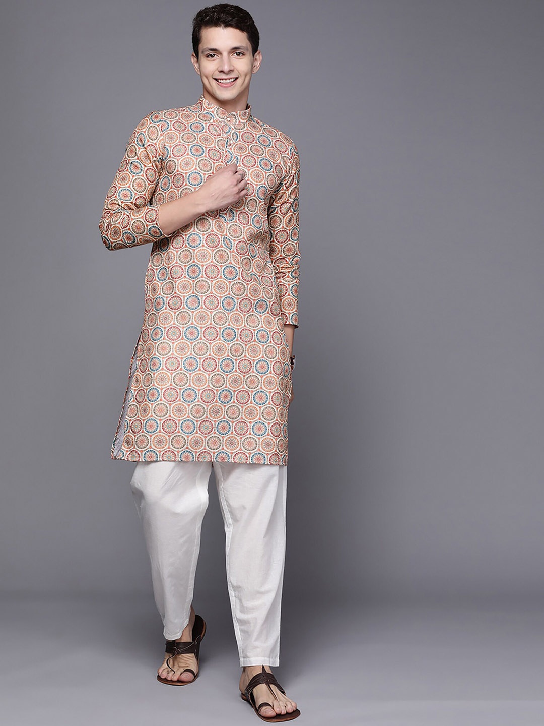 

Indo Era Peach & Red Ethnic Motifs Printed Cotton Straight Kurtas