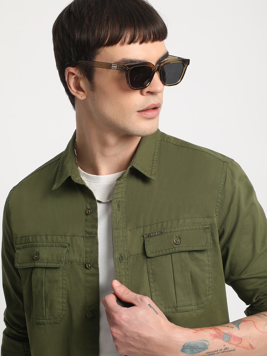 

THE BEAR HOUSE Slim Fit Opaque Cotton Casual Shirt, Green