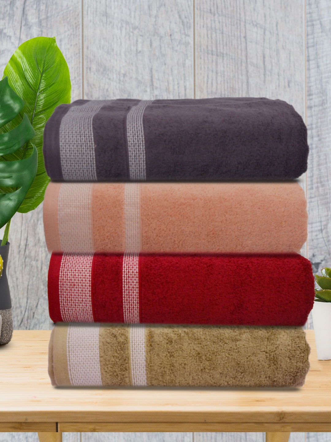 

Athom Living Beige & Maroon 4 Pieces Cotton Bath Towels