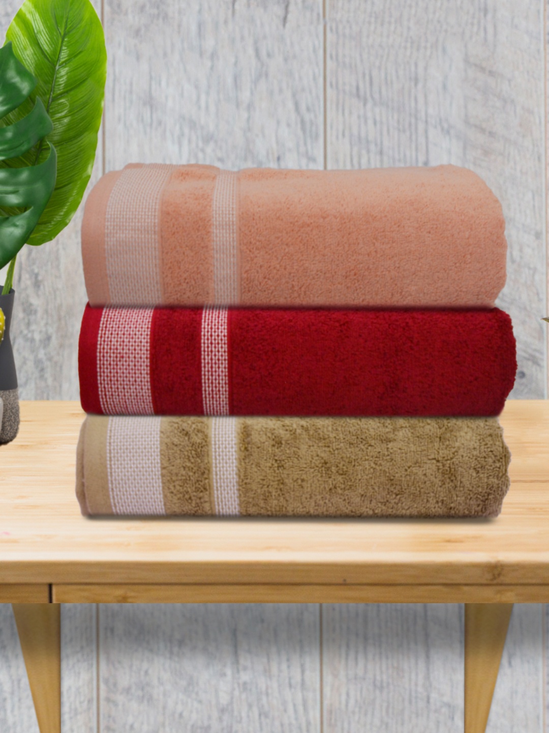 

Athom Living Peach & Maroon 3 Pieces Cotton Bath Towels