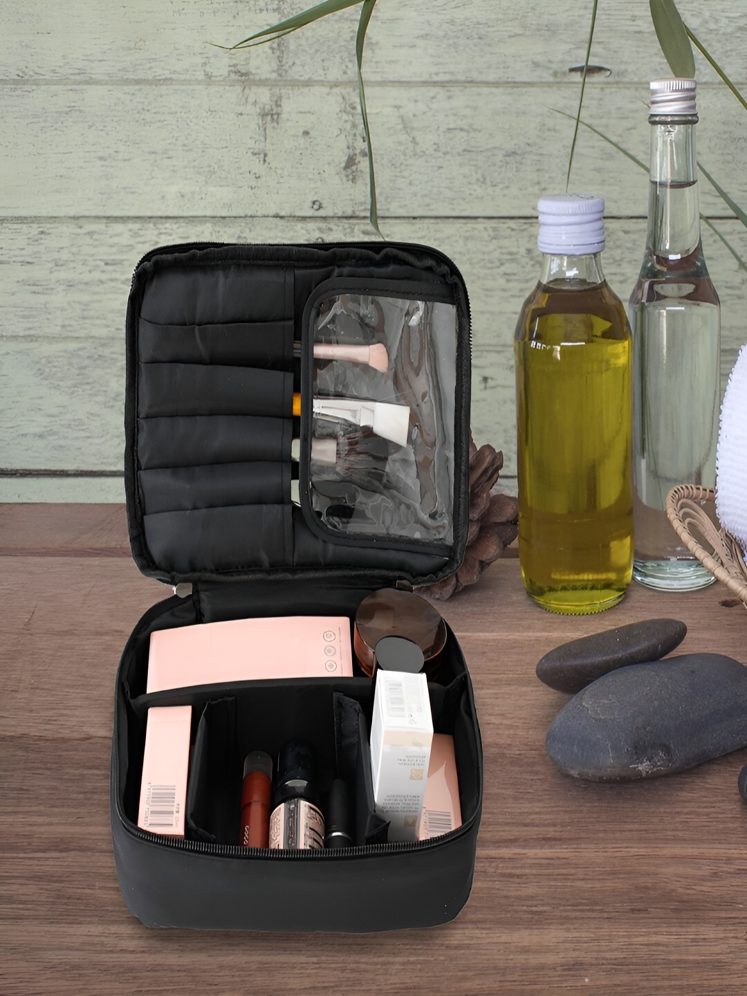 

Kuber Industries Black Water Resistant Makeup Organiser