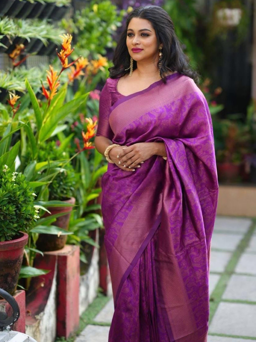 

BESUCHER Ethnic Motifs Woven Design Zari Kanjeevaram Saree, Purple