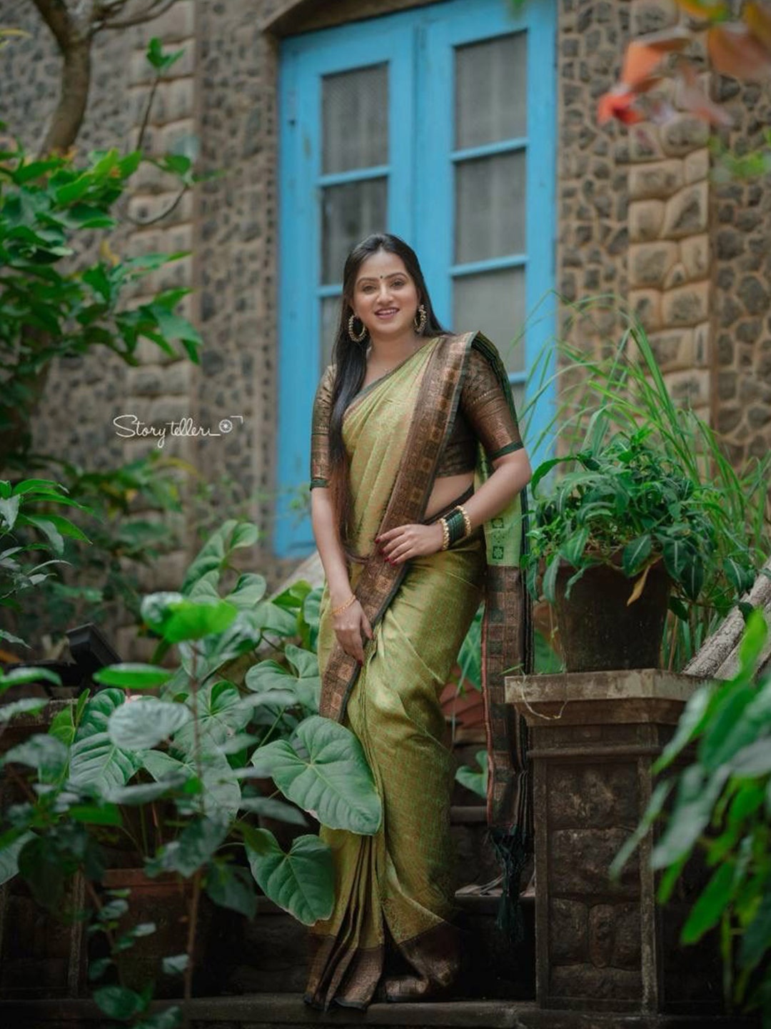 

BESUCHER Ethnic Motifs Woven Design Zari Kanjeevaram Saree, Olive