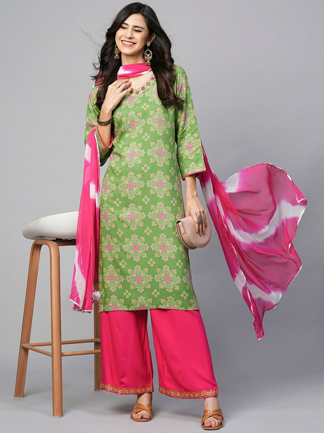 

Kiana House Of Fashion Floral Printed Regular Kurta with Palazzos & Dupatta, Green