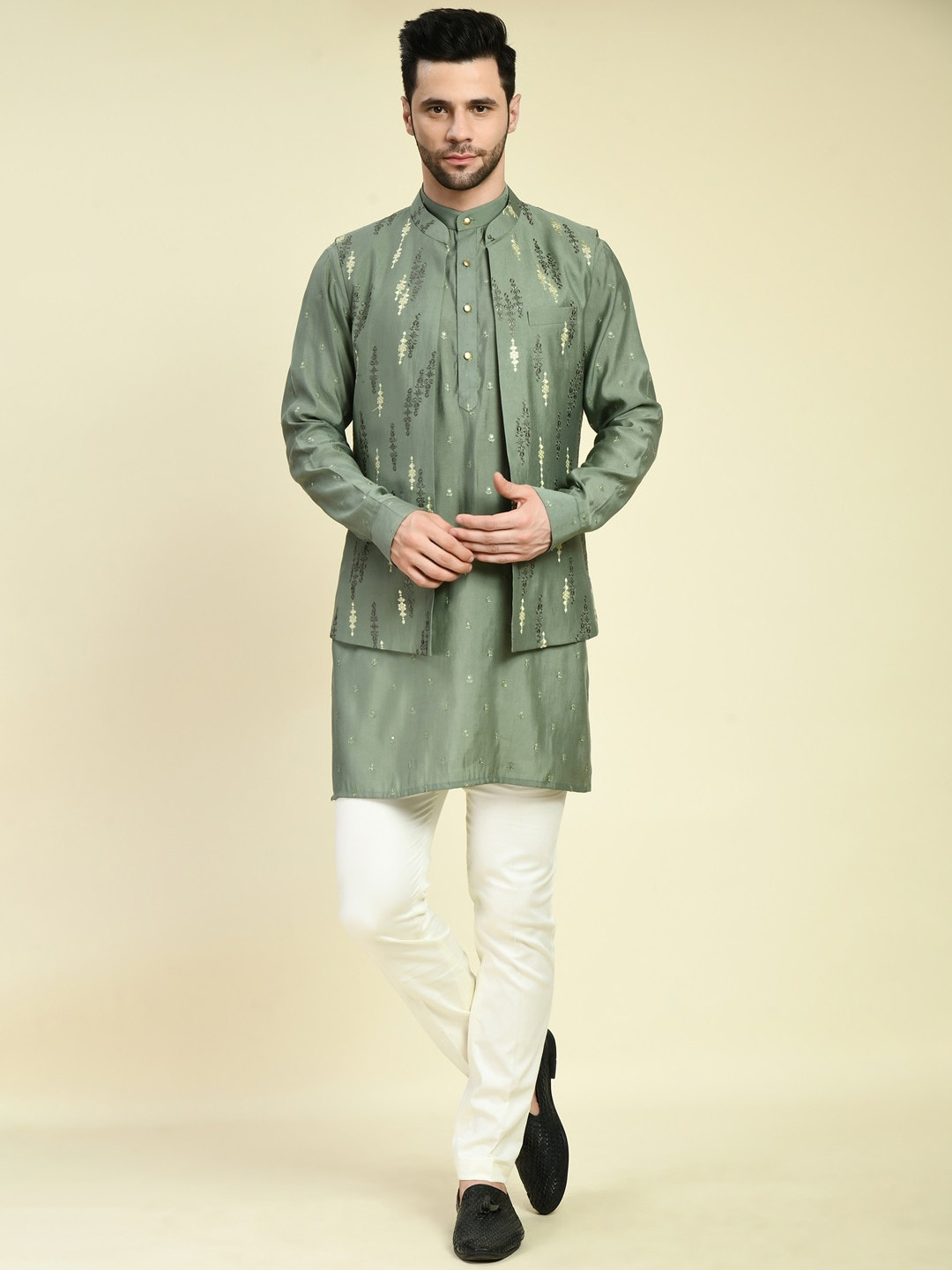 

ONE MAN SHOW Floral Embroidered Band Collar Straight Silk Kurta With Jacket, Green