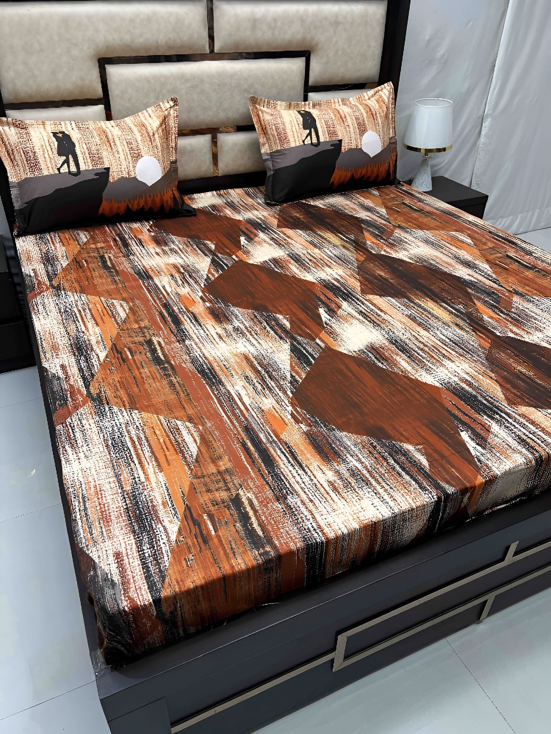 

Pure Decor Orange Printed Pure Cotton 330 TC Super King Bedsheet With 2 Pillow Covers