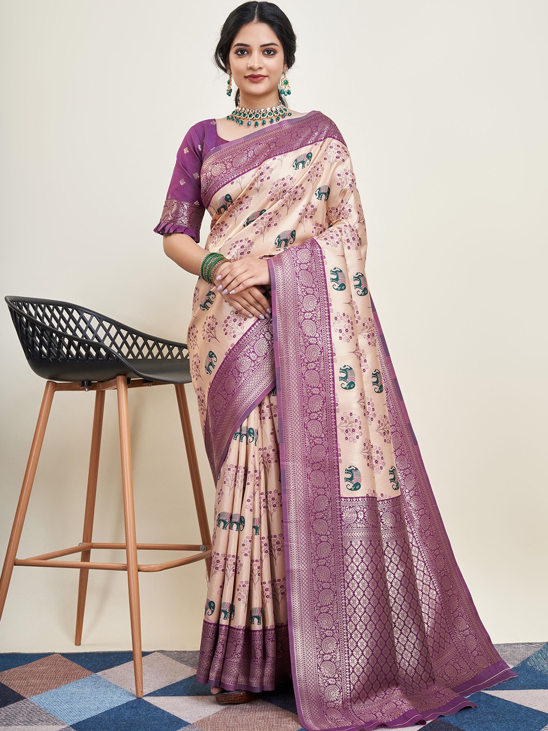 

VAIRAGEE Ethnic Motifs Woven Design Zari Banarasi Saree, Peach