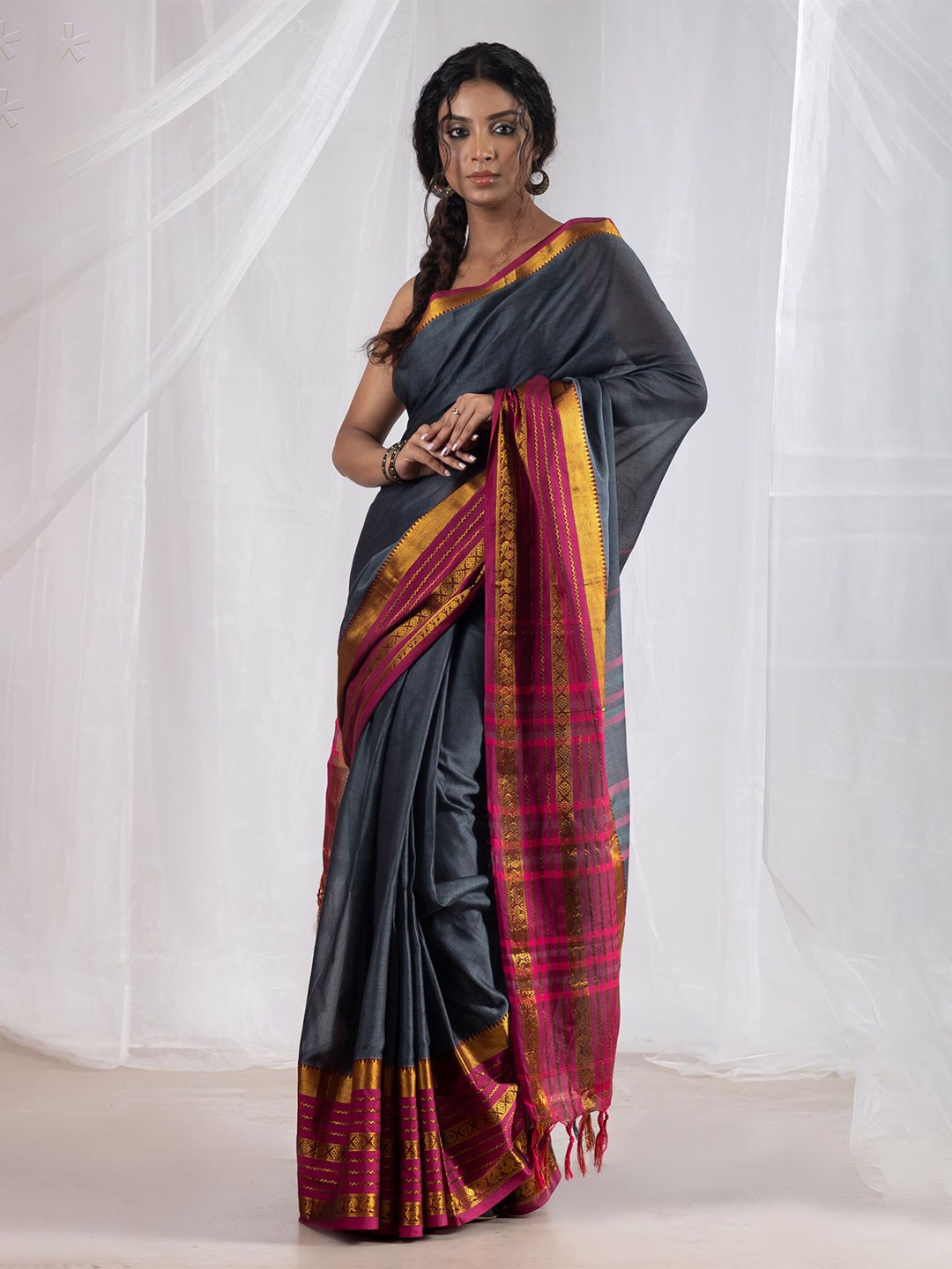 

Unnati Silks Zari Handloom Pure Cotton Narayanpet Saree With Tassels, Grey