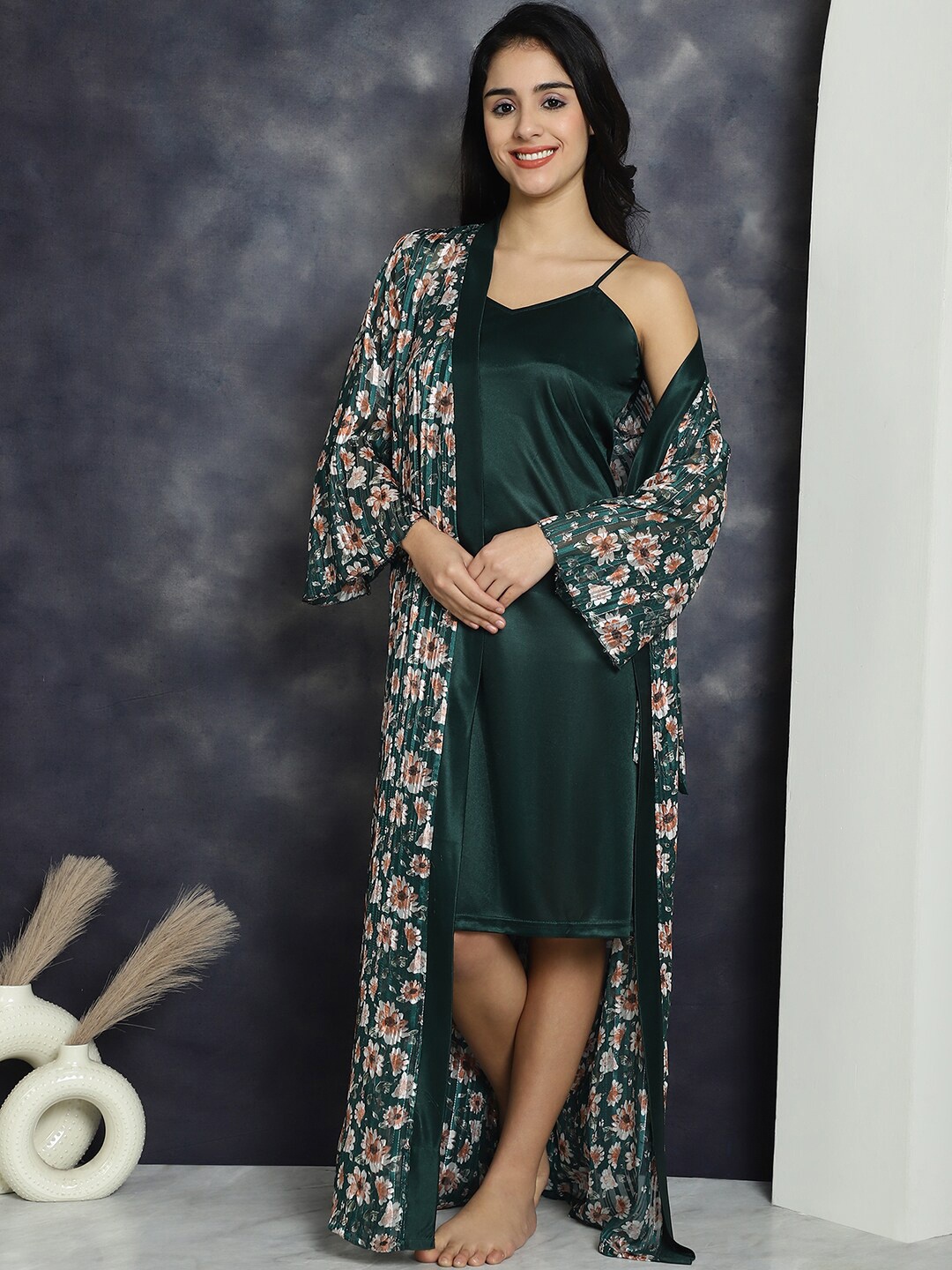 

Claura Printed Nightdress With Robe, Green