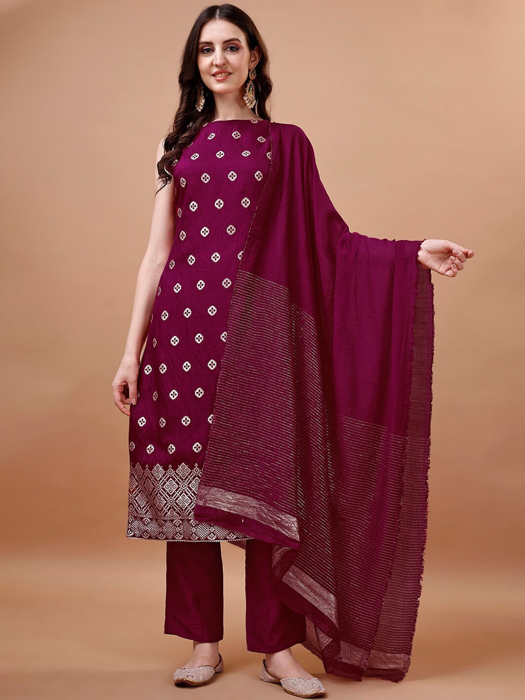 

Hinayat Fashion Floral Woven Design Pure Silk Kurta With Trouser & Dupatta, Magenta