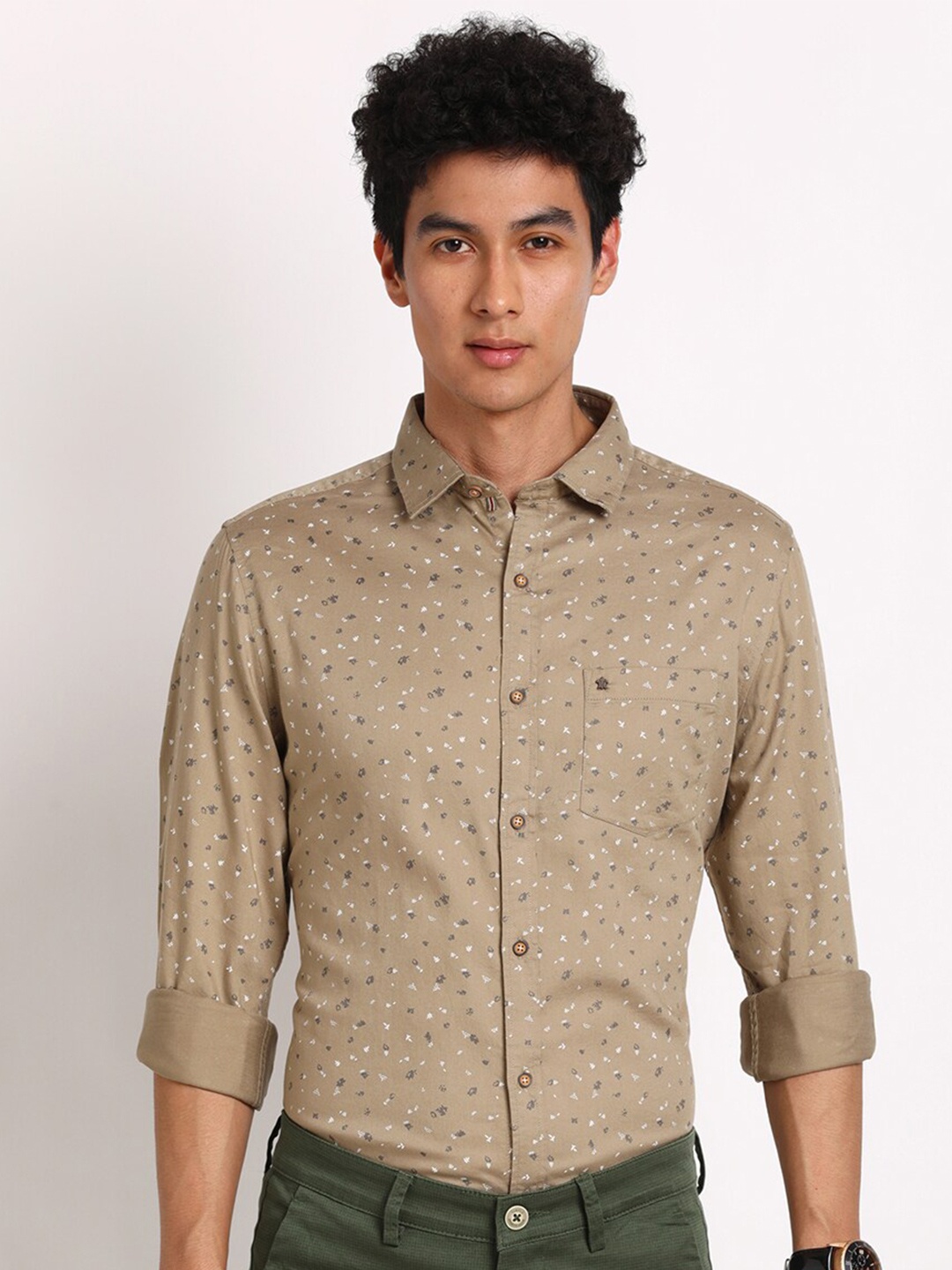 

Turtle Floral Printed Classic Slim Fit Pure Cotton Casual Shirt, Khaki