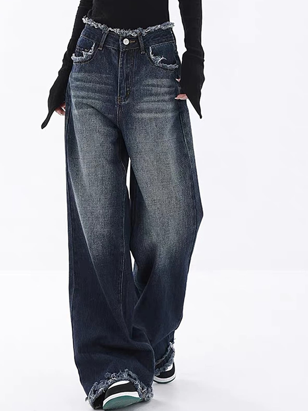 

LULU & SKY Women Wide Leg High-Rise Clean Look Light Fade Jeans, Navy blue