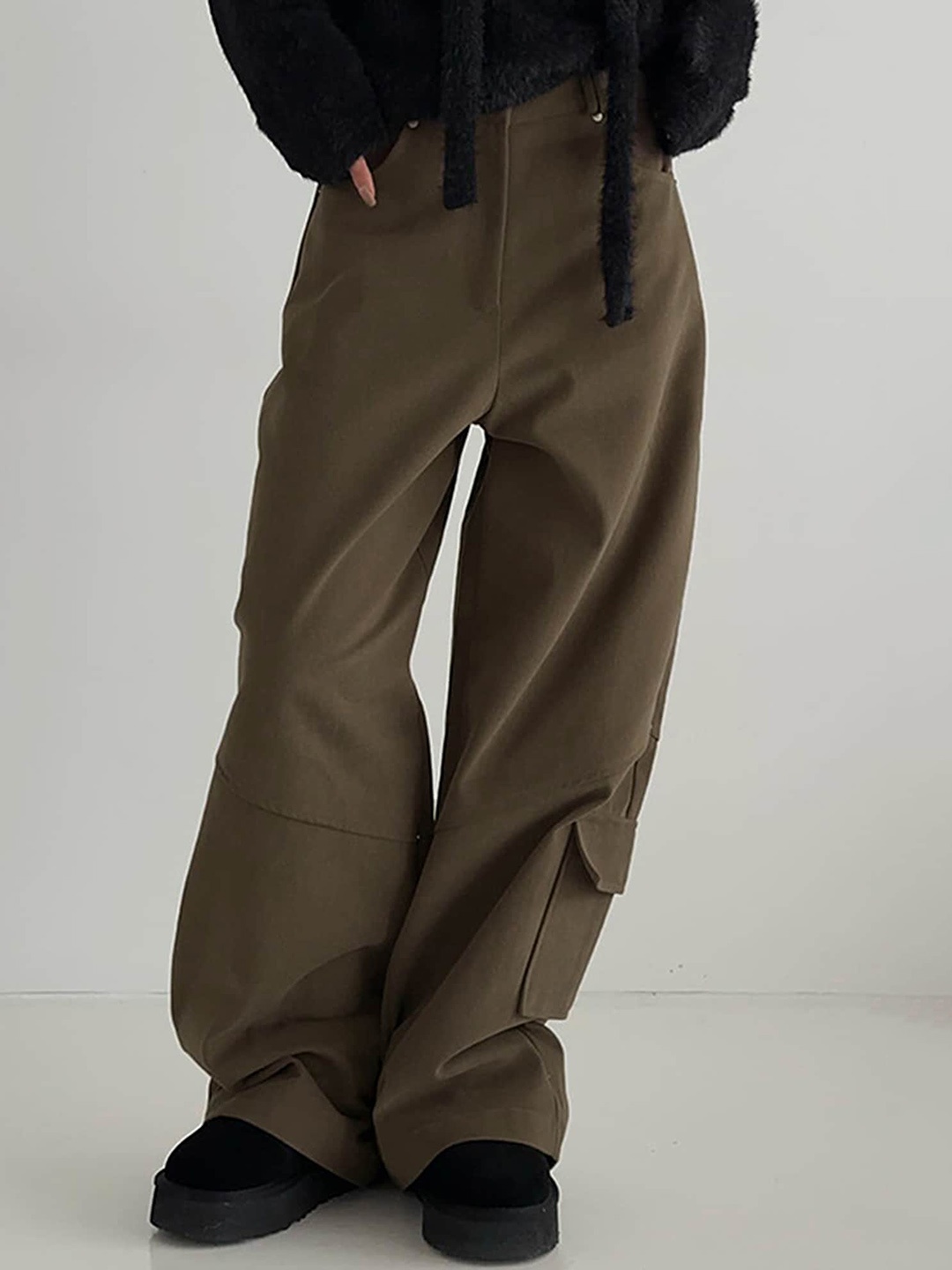 

LULU & SKY Women Straight Fit Trousers, Brown