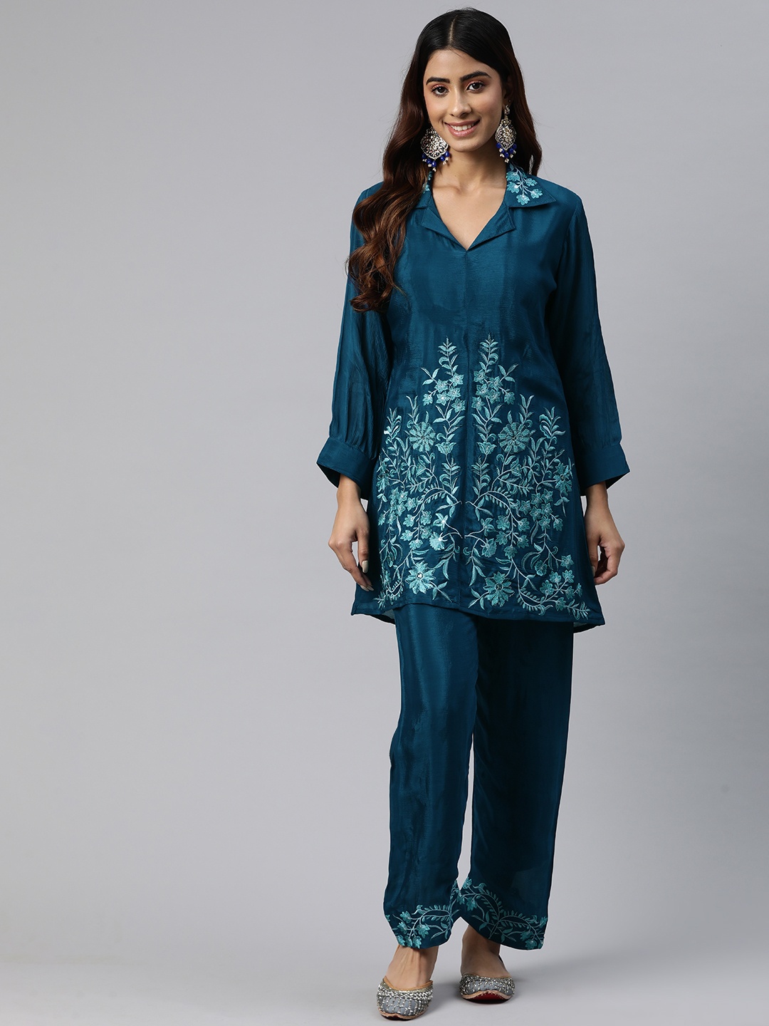 

Readiprint Floral Embroidered Pure Silk Tunic with Trousers, Navy blue
