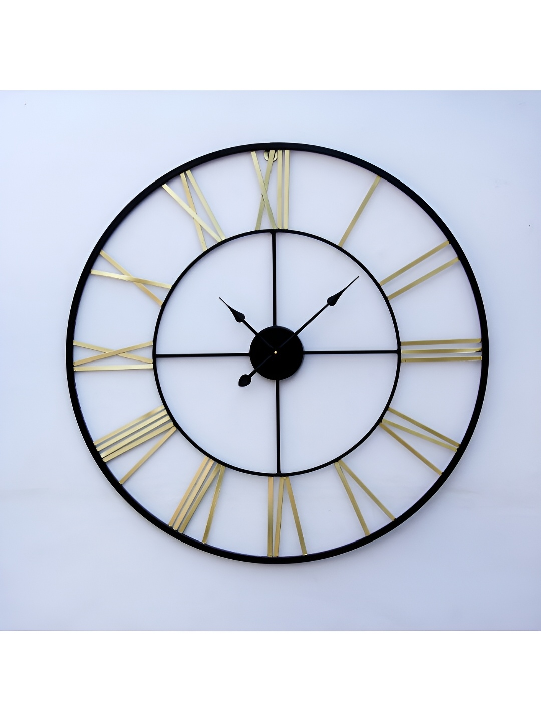 

Craftter Black Textured Round Shaped Contemporary Analogue Wall Clock